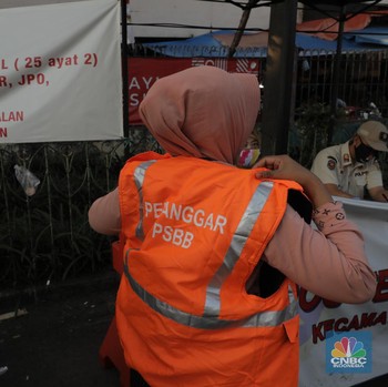 Bandel Tak Pakai Masker: Denda Rp 250 Ribu atau Sapu Jalan?