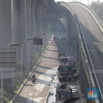 Masih Proses Pendinginan Api, Jalan Menuju Kejagung Dialihkan