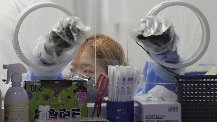 Wabah Virus Corona di Korea Selatan. (AP/Ahn Young-joon)