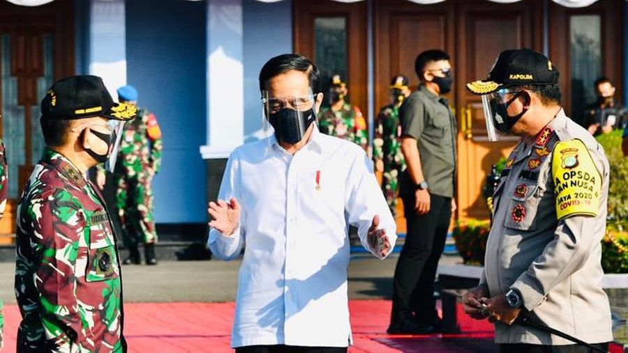 Jokowi akan meresmikan ruas tol pertama di Aceh. (Foto: Laily Rachev - Biro Pers Sekretariat Presiden)