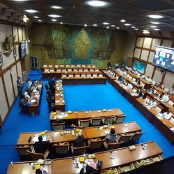 Begini Kronologis Anggota Komisi VII DPR Gebrak Meja