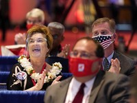 Ramai-ramai Kader Partai Republik era Bush Membelot, Ada Apa?