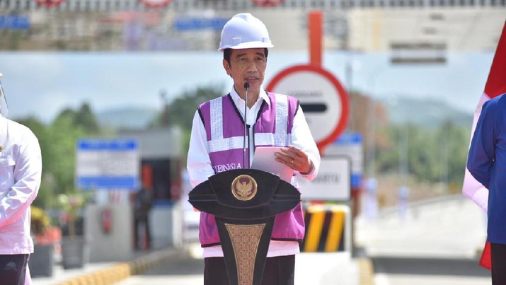 Presiden Jokowi meresmikan jalan Tol Banda Aceh-Sigli. (Dok: PUPR) Presiden Jokowi meresmikan jalan Tol Banda Aceh-Sigli. (Dok: PUPR)