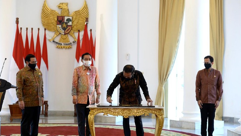 Jokowi Resmikan Gedung Vokasi Undip