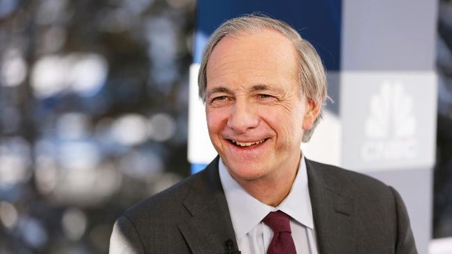 Renowned Investor Ray Dalio Warns of Impending US Debt Crisis