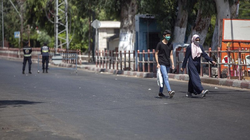 Jalur Gaza perpanjang Lockdown. (AP/Khalil Hamra)