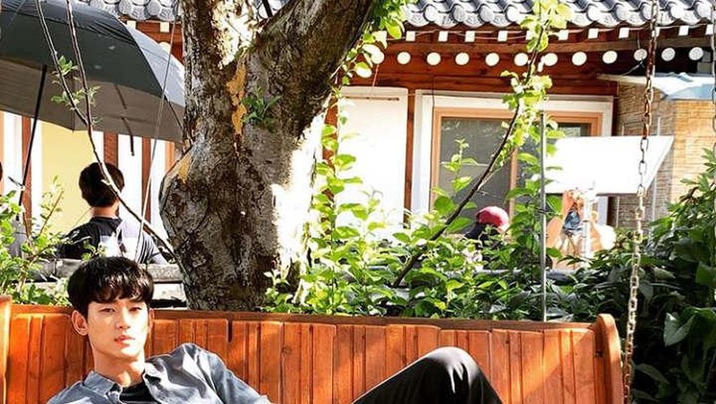 Kim Soo Hyun @soohyun_k216