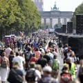 Menyemut! Pemandangan Demo 'Corona Palsu' di Berlin Jerman