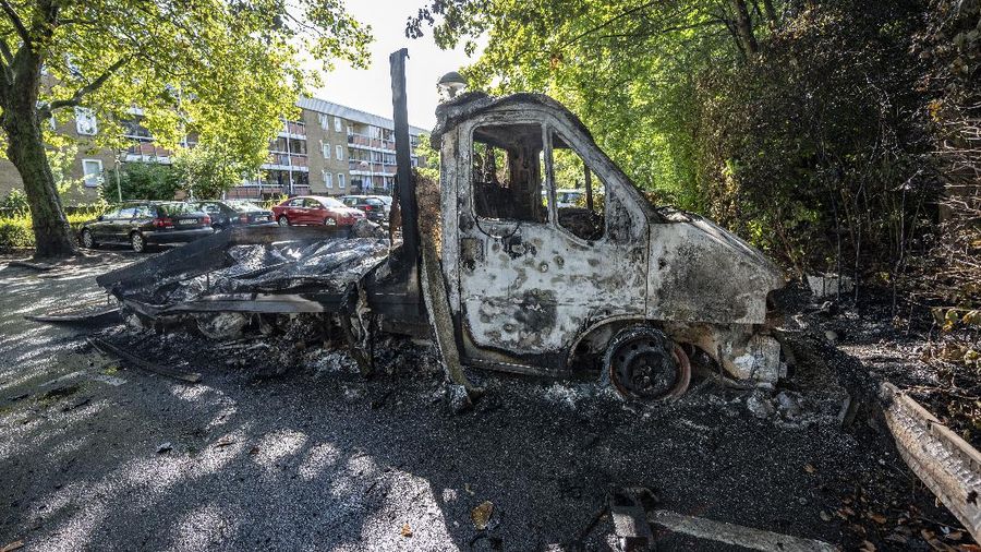 Demo membakar Alquran di kota Malmo, Swedia selatan. (AP/TT)