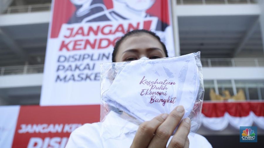Ilustrasi gerakan masker nasional di Stadion Gelora Bung Karno (GBK) Jakarta. (CNBC Indonesia/Tri Susilo)