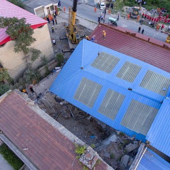 Penampakan Restoran Ambruk di China yang Tewaskan 17 Orang
