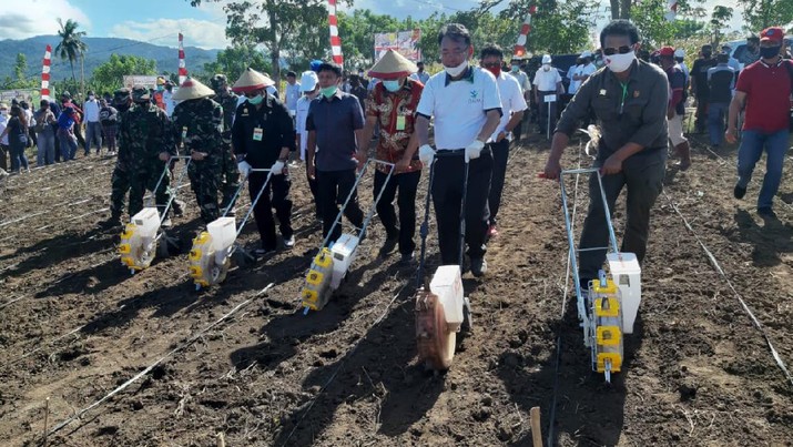 Perkuat Pertanian  Saat Pandemi Mentan Geber Korporasi Petani