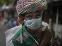3 Cara Ampuh Tingkatkan Komunikasi Saat Pakai Masker