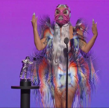 Gaya Lady Gaga Borong Banyak Penghargaan di MTV VMA 2020