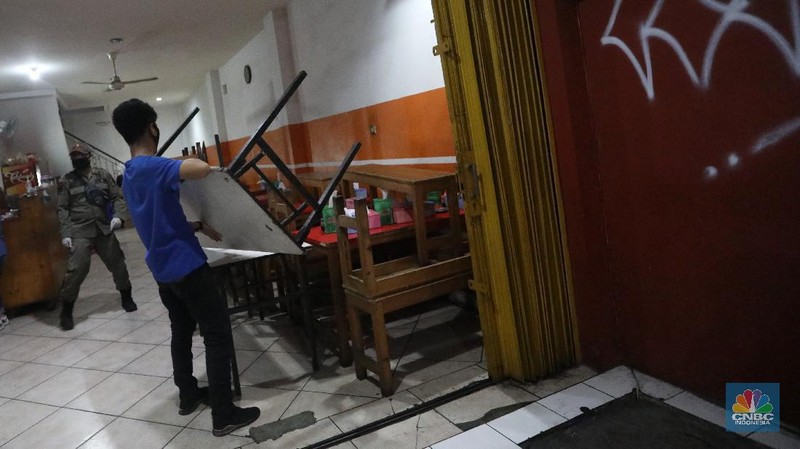 Depok Terapkan Jam Malam (CNBC Indonesia/ Andrean Kristianto)