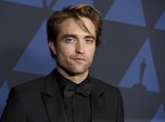 Potret Pemeran Batman Robert Pattinson yang Positif Corona