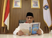 Ariza Ungkap Alasan DKI Membuka Mal & Menutup Kuburan