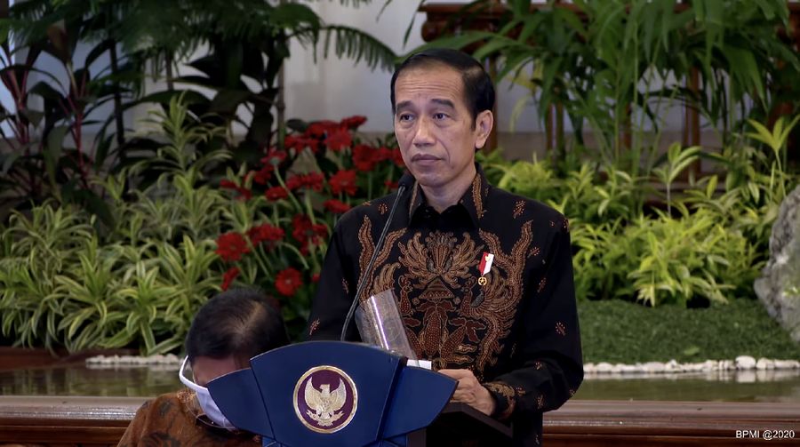 Presiden Joko Widodo saat Sambutan Sidang Kabinet Paripurna untuk Penanganan Kesehatan dan Pemulihan Ekonomi Tahun 2021 (Tangkapan Layar Youtube Sekretariat Presiden)