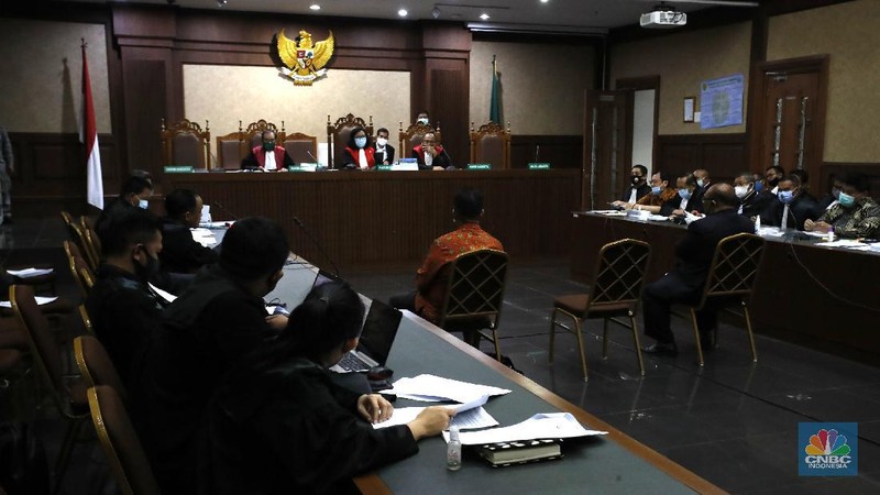 Sidang lanjutan kasus korupsi PT. Asuransi Jiwasraya (Persero)di Pengadilan Negeri, Jakarta Pusat, Senin (7/9/20). (CNBC Indonesia/Tri Susilo)
