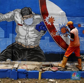 Keren! Deretan Mural Sarat Pesan Soal Covid-19 di Bukit Duri
