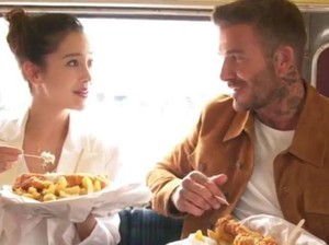Pandai Masak, David Beckham Siapkan Menu Spesial untuk Keluarga Istrinya
