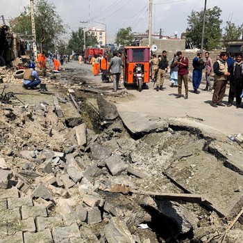 Bom Bunuh Diri Sasar Wapres, 10 Orang Tewas di Afganistan