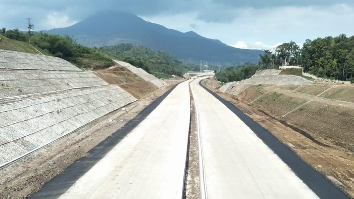 Proyek Tol Cisumdawu Proyek Tol Cisumdawu (Dok. Brantas Abipraya)