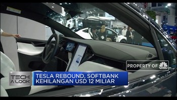 Tesla Rebound, Softbank Kehilangan USD 12 Miliar