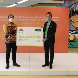 Lawan Covid-19, SMBC Group Serahkan Bantuan Rp 1,3 M ke PDUI