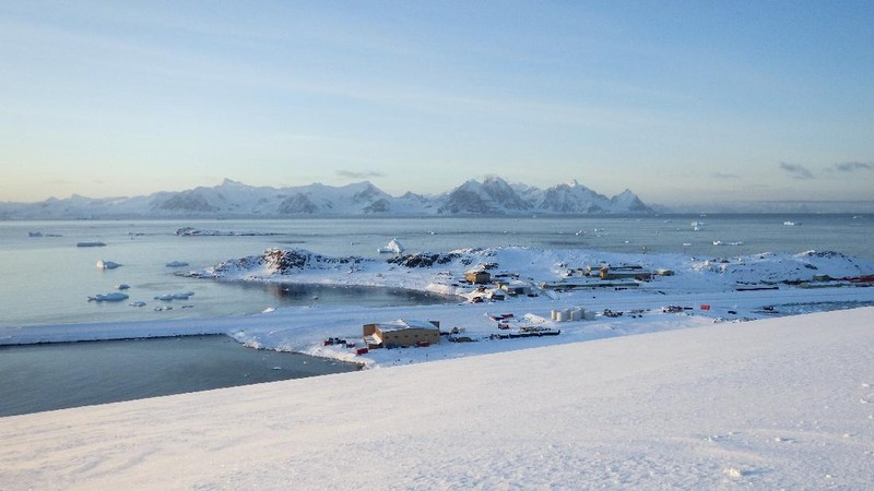 In this handout photo provided by British Antarctic Survey, field guide Andy Hood is seen at the Brunt ice shelf in Antarctica in January 2020. Antarctica remains the only continent without COVID-19 and now in Sept. 2020, as nearly 1,000 scientists and others who wintered over on the ice are seeing the sun for the first time in months, a global effort wants to make sure incoming colleagues don't bring the virus with them. (Robert Taylor/British Antarctic Survey via AP)