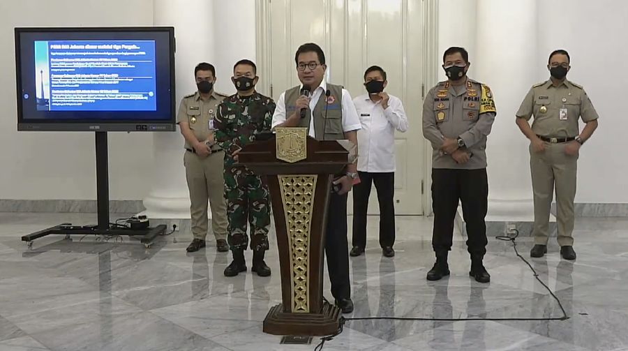 Wiku Adisasmito juru bicara gugus tugas percepatan penanganan Covid-19. Dok: Tangkapan layar youtube Pemprov DKI Jakarta