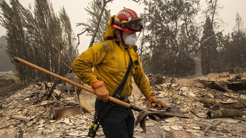 Pencarian korban kebakaran hutan di Oregon, Amerika Serikat. AP/John Locher