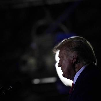 Masker Mana Masker! Geger Kampanye Trump yang 'Kebal' Corona