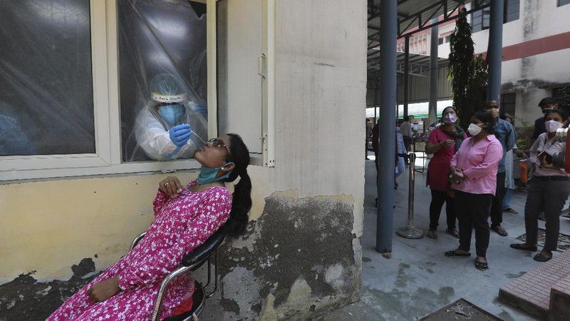 Kasus Covid-19 di India. AP/Channi Anand