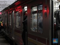 Ada Demo Rusuh, KRL Tetap Operasi Meski Sempat Terganggu