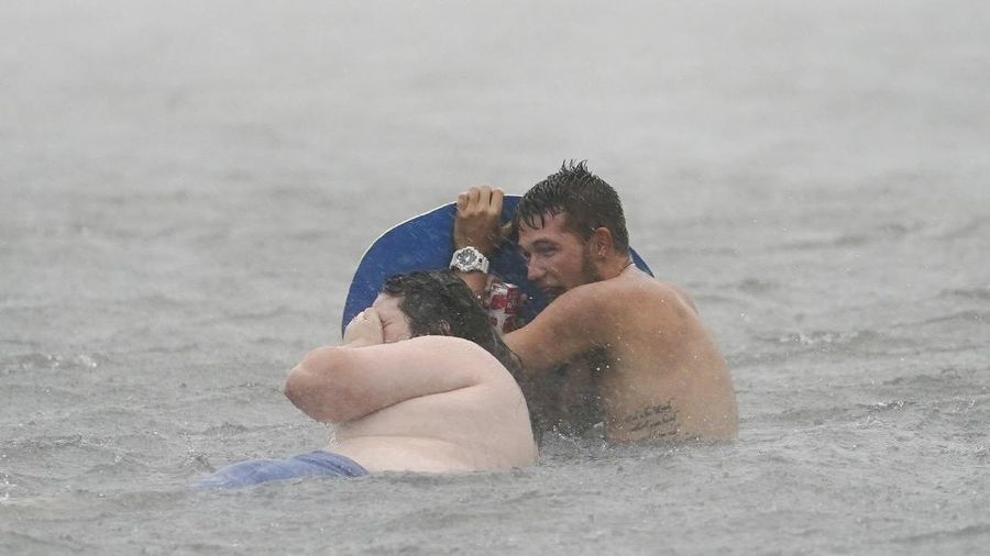 Badai Sally di Florida Panhandle dan pantai Alabama. AP/Lukas Flippo