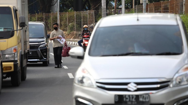 Ta Wan mulai menewarkan makanannya di Jalan kawasan Pondok Indah. (CNBC Indonesia/Andrean Kristianto)