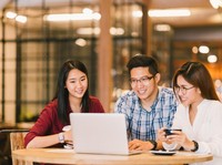 Dear Kamu yang Kelahiran 2000, Simak Tips Hidup Mapan Ini Ya!