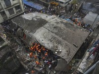 Apartemen Ambruk di India, 8 Tewas