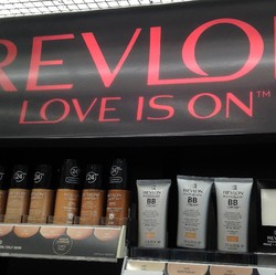 'Raksasa' Kosmetik Revlon Mau Bangkrut, Sahamnya Naik 245%
