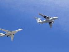 Breaking News: 2 Jet Tempur AS Cegat Bomber Rusia
