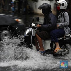 Alert! BMKG Beri Peringatan Dini Banjir di DKI Jakarta Besok