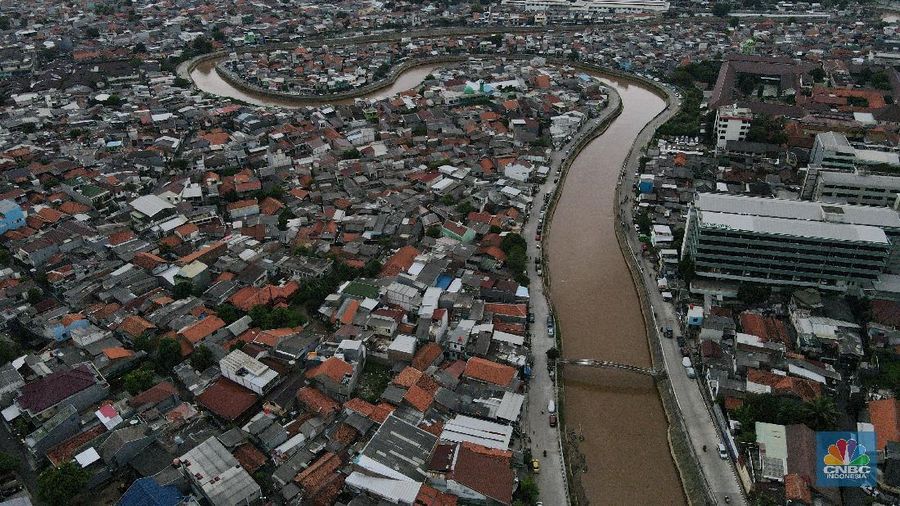 Normalisasi Kali Ciliwung (CNBC Indonesia/Andrean Kristianto)