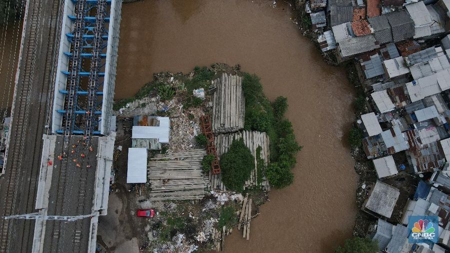 Normalisasi Kali Ciliwung (CNBC Indonesia/Andrean Kristianto)