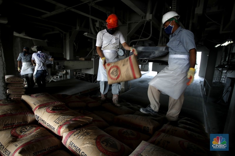 Produksi Semen Gresik, PT Semen Indonesia (CNBC Indonesia/Tri Susilo) Produksi Semen Gresik, PT Semen Indonesia (CNBC Indonesia/Tri Susilo)