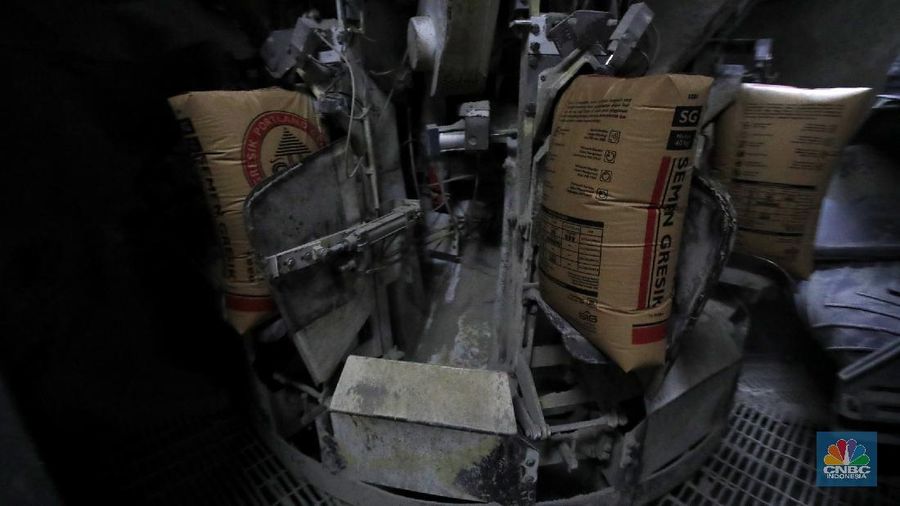 Produksi Semen Gresik, PT Semen Indonesia (CNBC Indonesia/Tri Susilo)