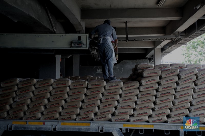 Produksi Semen Gresik, PT Semen Indonesia (CNBC Indonesia/Tri Susilo) Produksi Semen Gresik, PT Semen Indonesia (CNBC Indonesia/Tri Susilo)