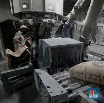 Napas Pabrik Semen di Tengah Pandemi Tersisa 56%