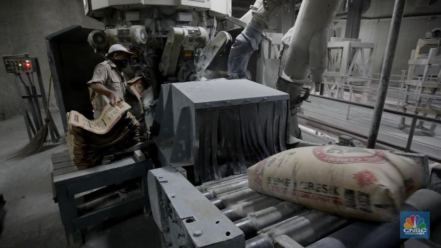 Produksi Semen Gresik, PT Semen Indonesia (CNBC Indonesia/Tri Susilo)