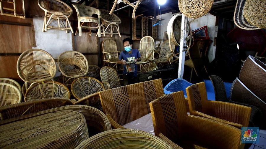 UMKM Pengrajin Rotan (CNBC Indonesia/Tri Susilo)
